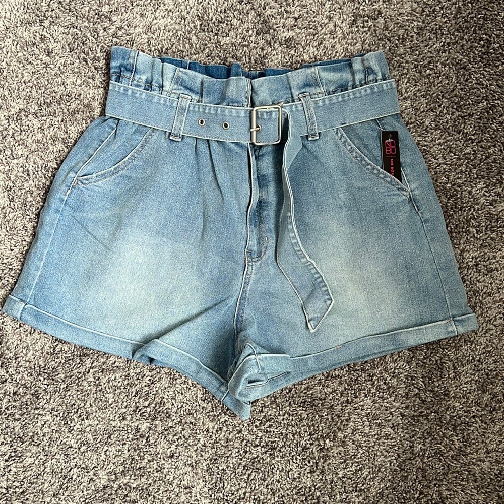 No Boundaries NWT Ultra High Rise Mom Short